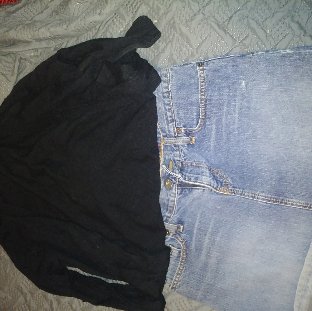 Hollister and express Bundle skirt and cardigan!